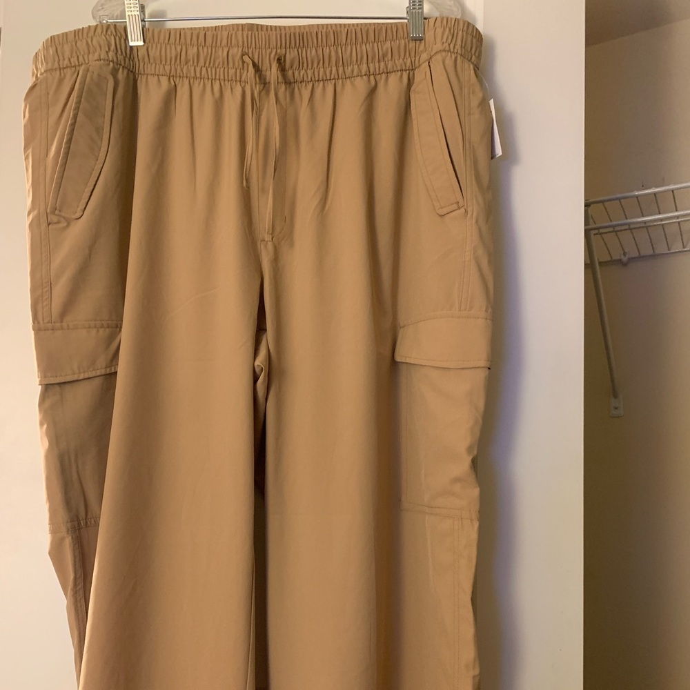 Women’s OldNavy cargo pants